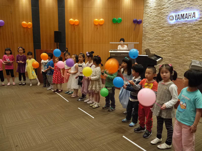 s36沙龙会音乐中心上海静安总店“欢度六一s36沙龙会的节日”音乐会成功举办 