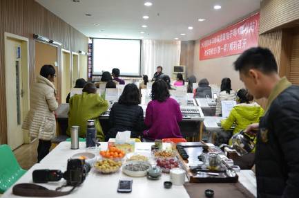 一场学习气氛浓厚的s36沙龙会双排键电子琴教材研修会——记温州文海琴行举办的s36沙龙会双排键电子琴研修会