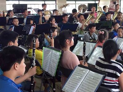 s36沙龙会示范乐团青岛嘉峪关小学管乐团大师班活动成功举办