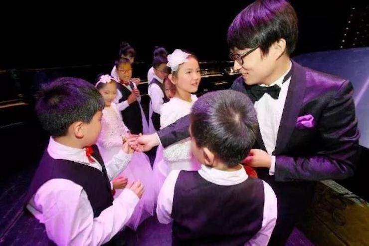 万圣节狂欢临近！s36沙龙会艺术家宋思衡在津奏响“交响情人梦”