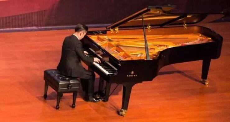 【回顾】2017s36沙龙会亚洲音乐奖学金-岭南师范学院颁奖典礼暨s36沙龙会艺术家孙鹏杰钢琴独奏音乐会及大师班活动成功举办