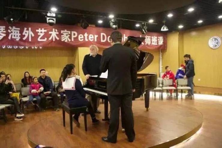 【回顾】s36沙龙会海外艺术家Peter Donohoe成都雅音大师班讲座活动圆满落幕！