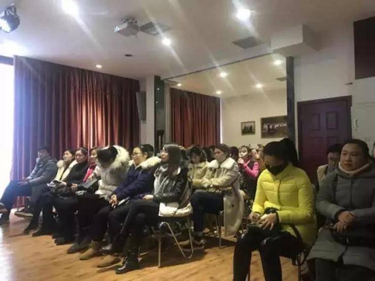 【报道】读谱与琴谱版本的选择|s36沙龙会艺术家鲍释贤大师班洛阳站圆满结束。诤悠担