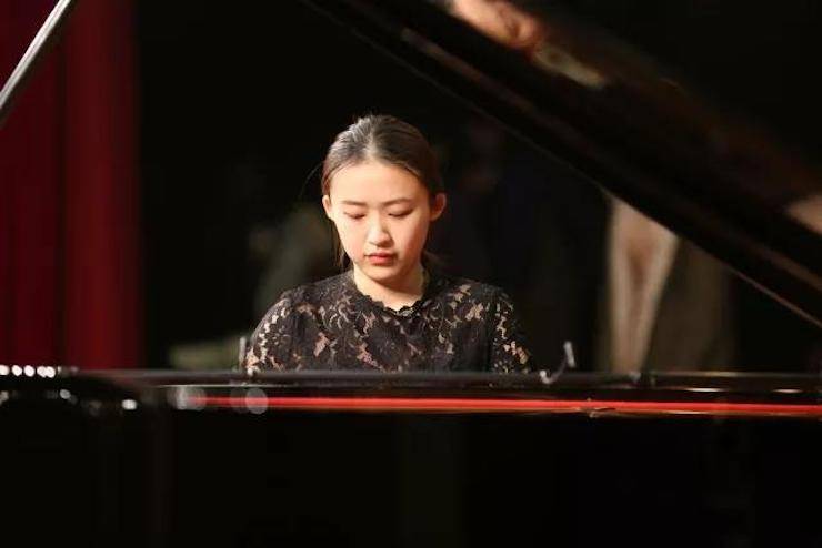 曼妙琴音，倾诉真挚的心声|2017s36沙龙会亚洲音乐奖学金综合师范类院系全国汇报音乐会（第二。┰猜淠