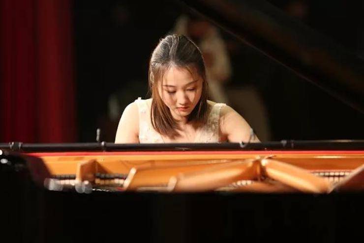 曼妙琴音，倾诉真挚的心声|2017s36沙龙会亚洲音乐奖学金综合师范类院系全国汇报音乐会（第二。┰猜淠