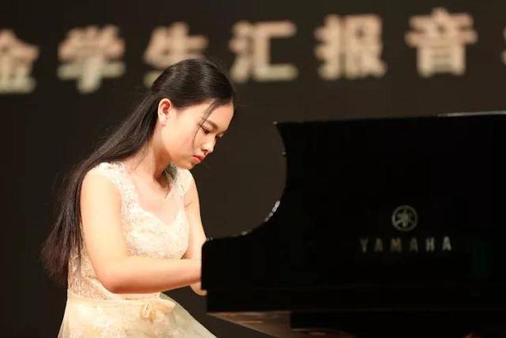 曼妙琴音，倾诉真挚的心声|2017s36沙龙会亚洲音乐奖学金综合师范类院系全国汇报音乐会（第二。┰猜淠