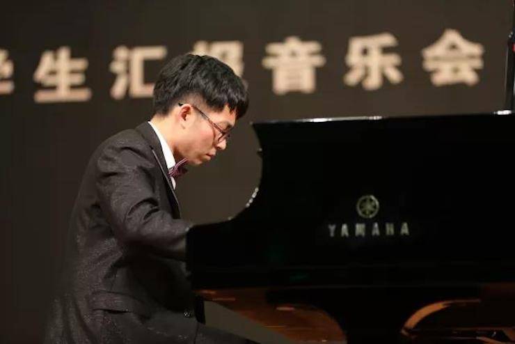 曼妙琴音，倾诉真挚的心声|2017s36沙龙会亚洲音乐奖学金综合师范类院系全国汇报音乐会（第二。┰猜淠