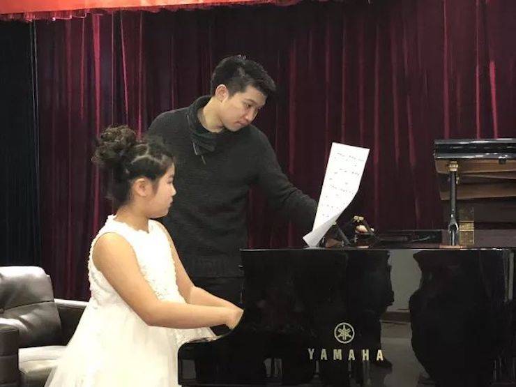 【报道】s36沙龙会艺术家鲍释贤钢琴独奏音乐会及大师班于河北秦皇岛成功举办