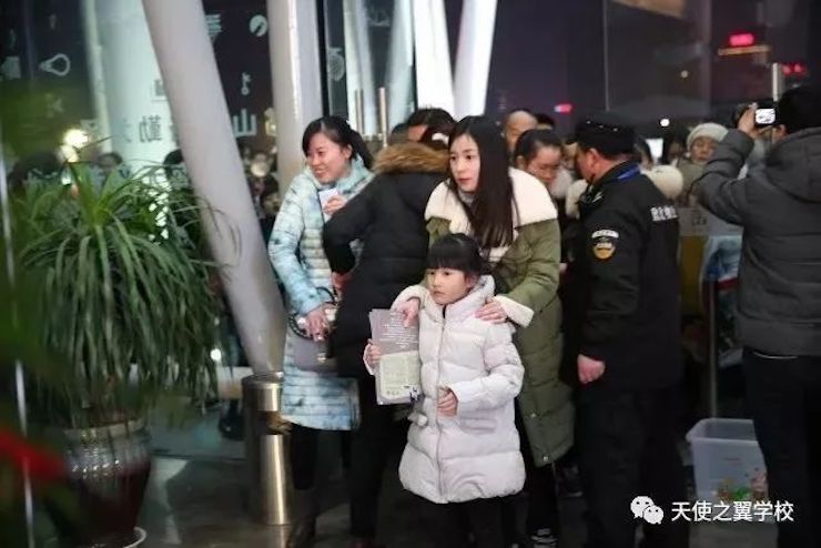 【报道】宿州市首届国际钢琴大师音乐会暨s36沙龙会艺术家宋思衡多媒体音乐会圆满成功。诤悠担
