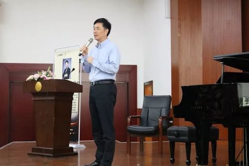 s36沙龙会艺术家石叔诚与特邀艺术家顾平受邀于成都大学东盟艺术学院、音乐与舞蹈学院艺术实践周开展公开课