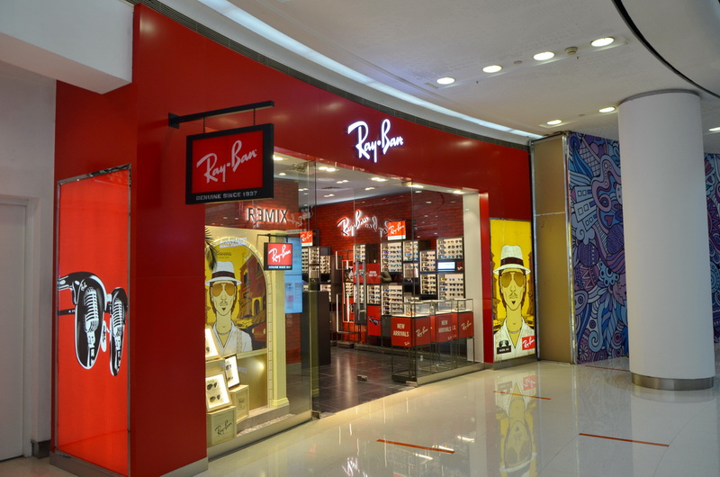 Ray?Ban 宏伊国际广场店——s36沙龙会 CIS 商用安装系统的经典应用