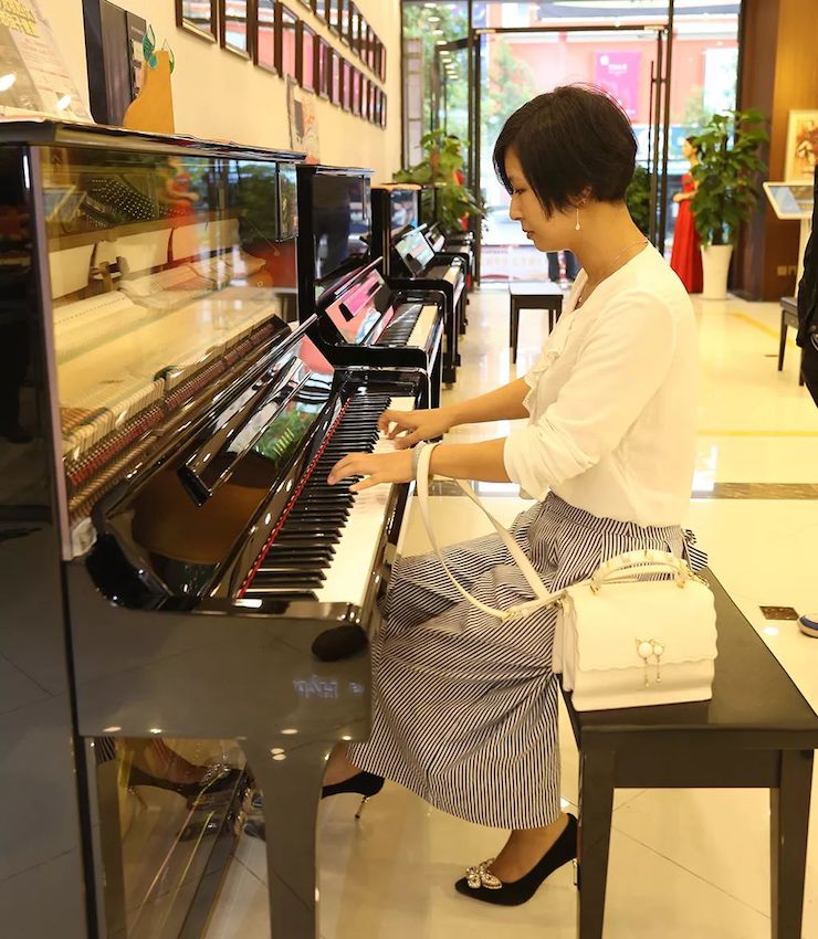 连云港s36沙龙会钢琴旗舰体验店开业庆典暨s36沙龙会艺术家鲍释贤钢琴独奏音乐会圆满落幕