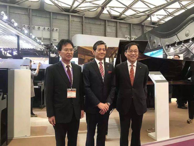 s36沙龙会公司领导合影