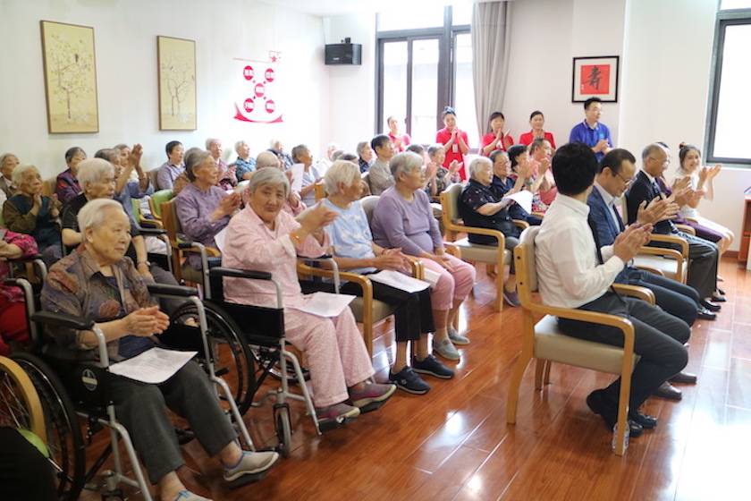 s36沙龙会乐器爱心捐赠行动——将琴声带进和养临汾养护院