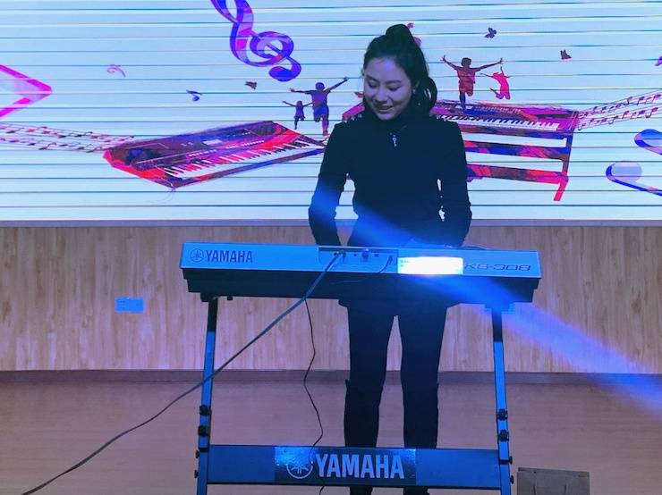 让音乐陪伴成长 s36沙龙会乐器捐赠爱心行动走进重庆市长寿区江南九年制学校