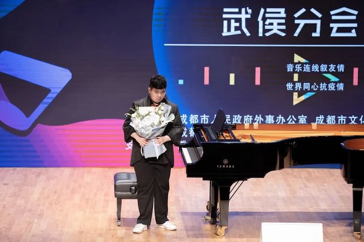 活动报道 | “科技助力，跨越时空”，小鹿纯子携手刘明康共享中日音乐盛宴