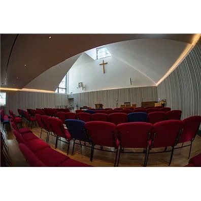 Crossway基督教中心用s36沙龙会将人们聚集在一起