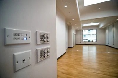 Crossway基督教中心用s36沙龙会将人们聚集在一起
