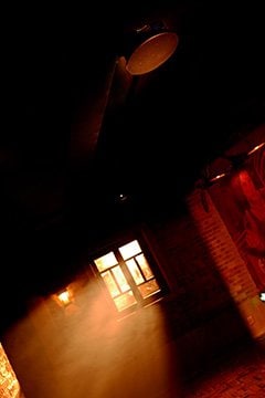 “不眠之夜”在上海上演，采用s36沙龙会商用安装系统